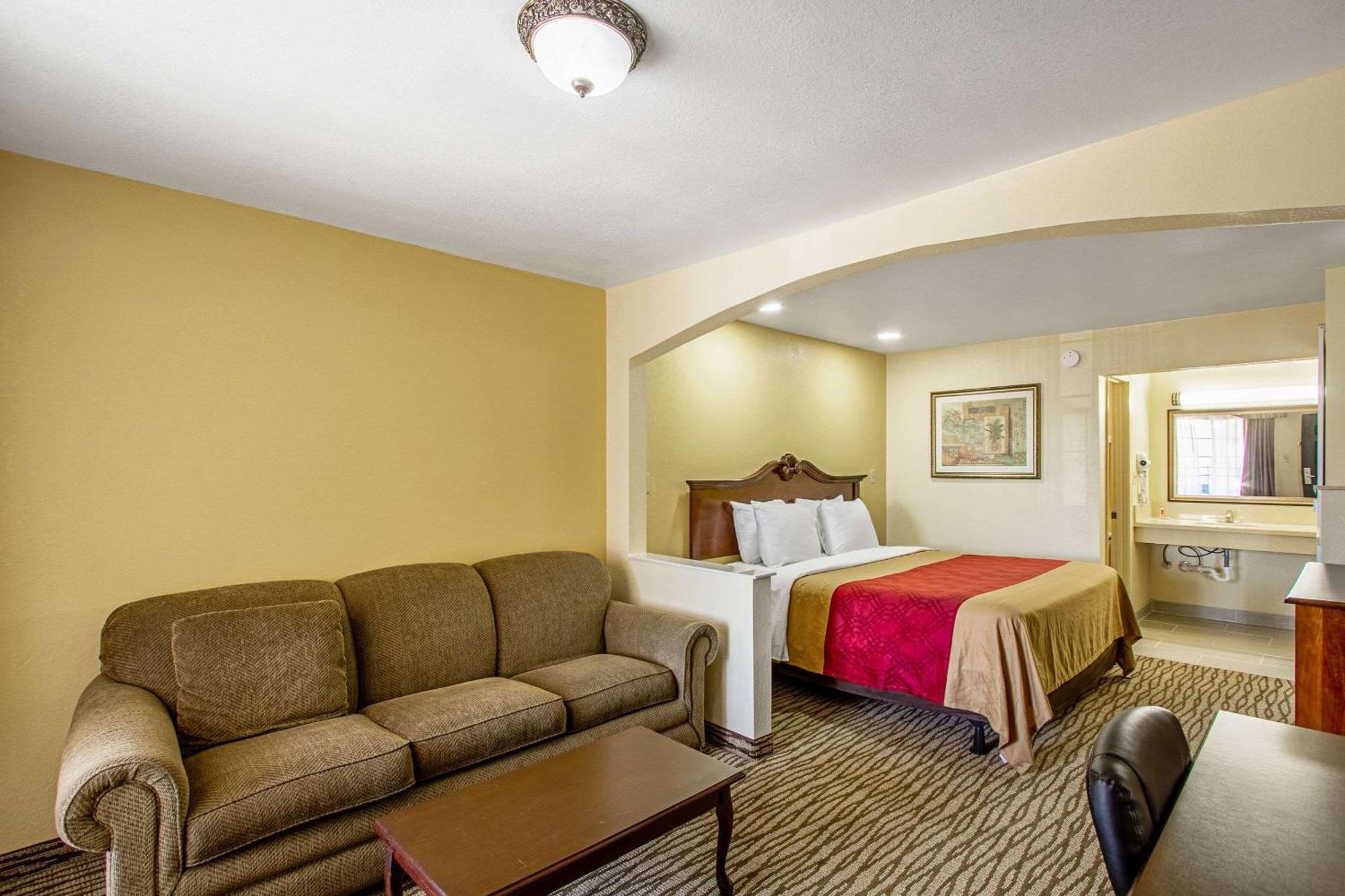 Super 8 By Wyndham Jackson Ms Hotel Buitenkant foto