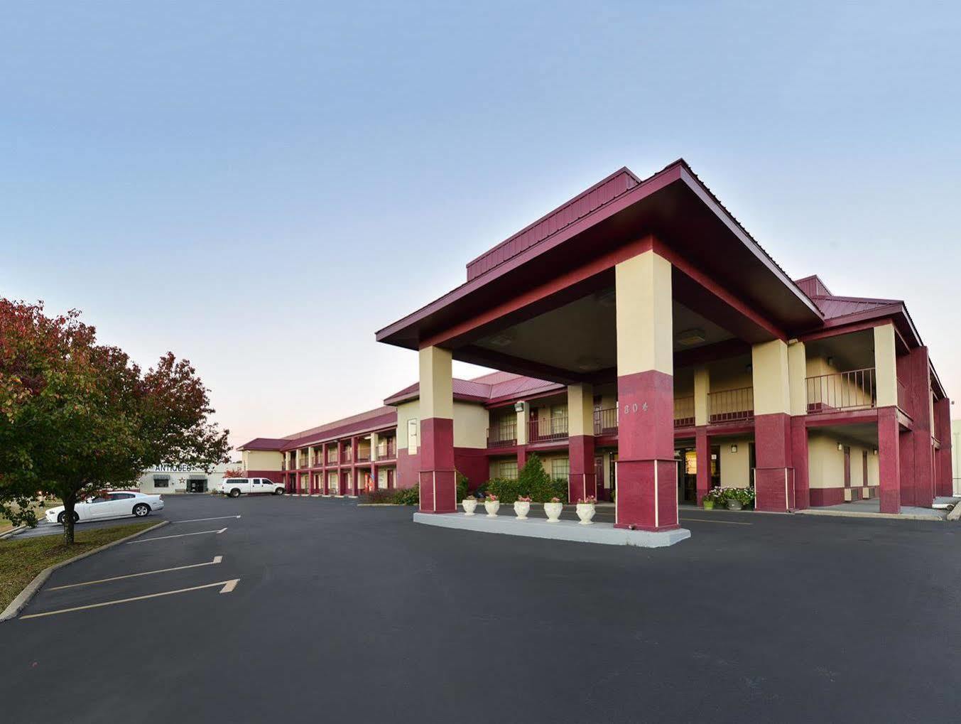 Super 8 By Wyndham Jackson Ms Hotel Buitenkant foto