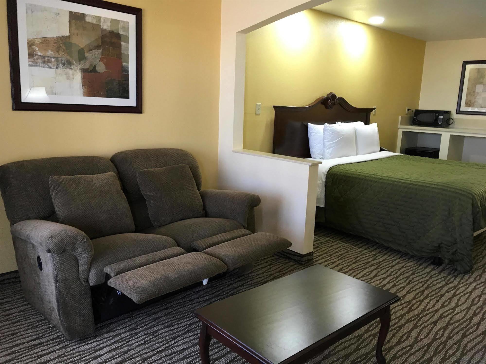 Super 8 By Wyndham Jackson Ms Hotel Buitenkant foto