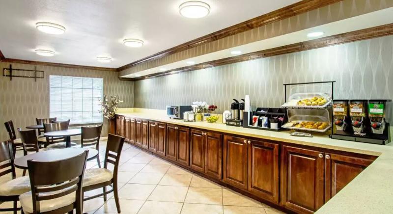 Super 8 By Wyndham Jackson Ms Hotel Buitenkant foto